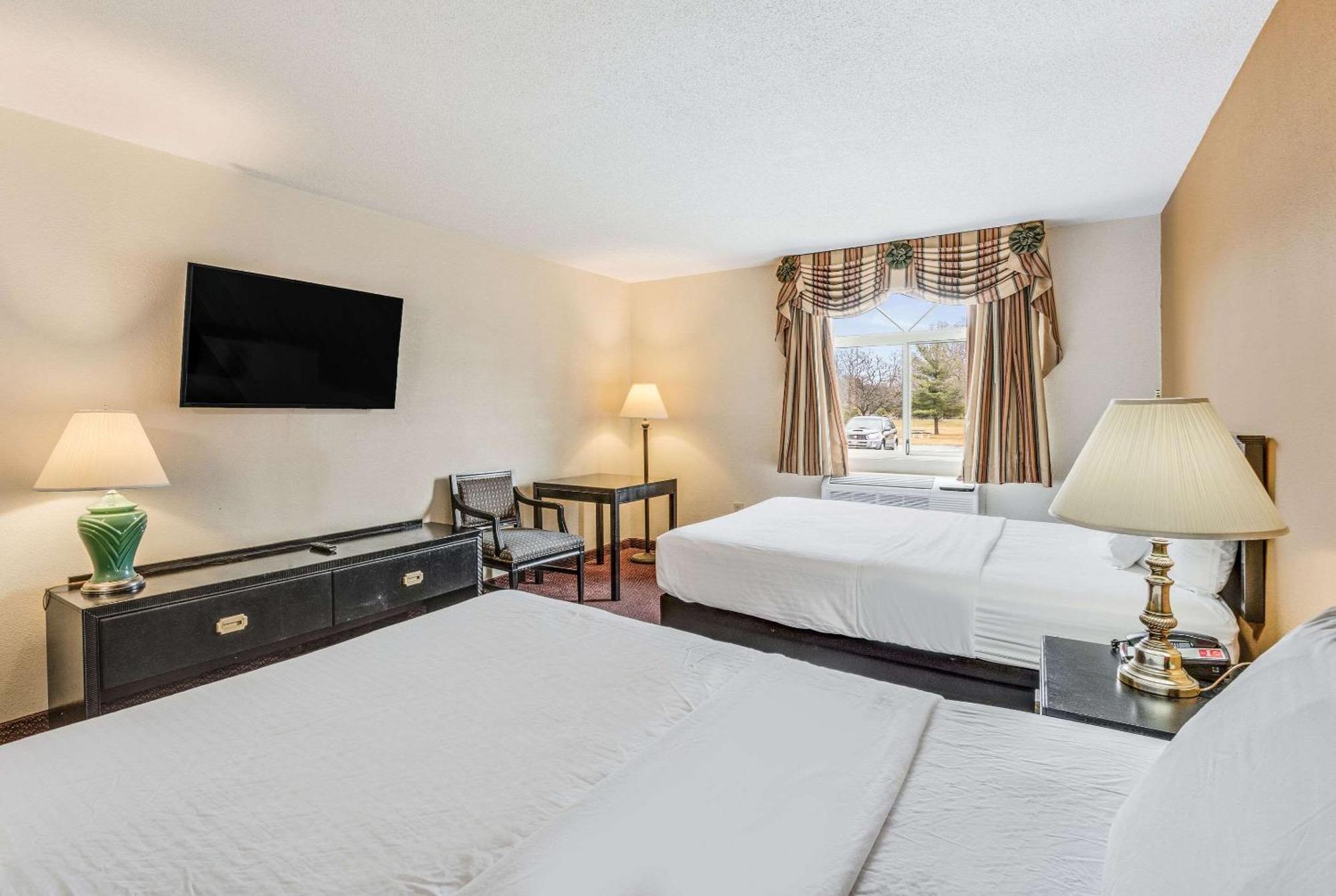 Econo Lodge Whitehall Near Michigan'S Adventure Exteriér fotografie