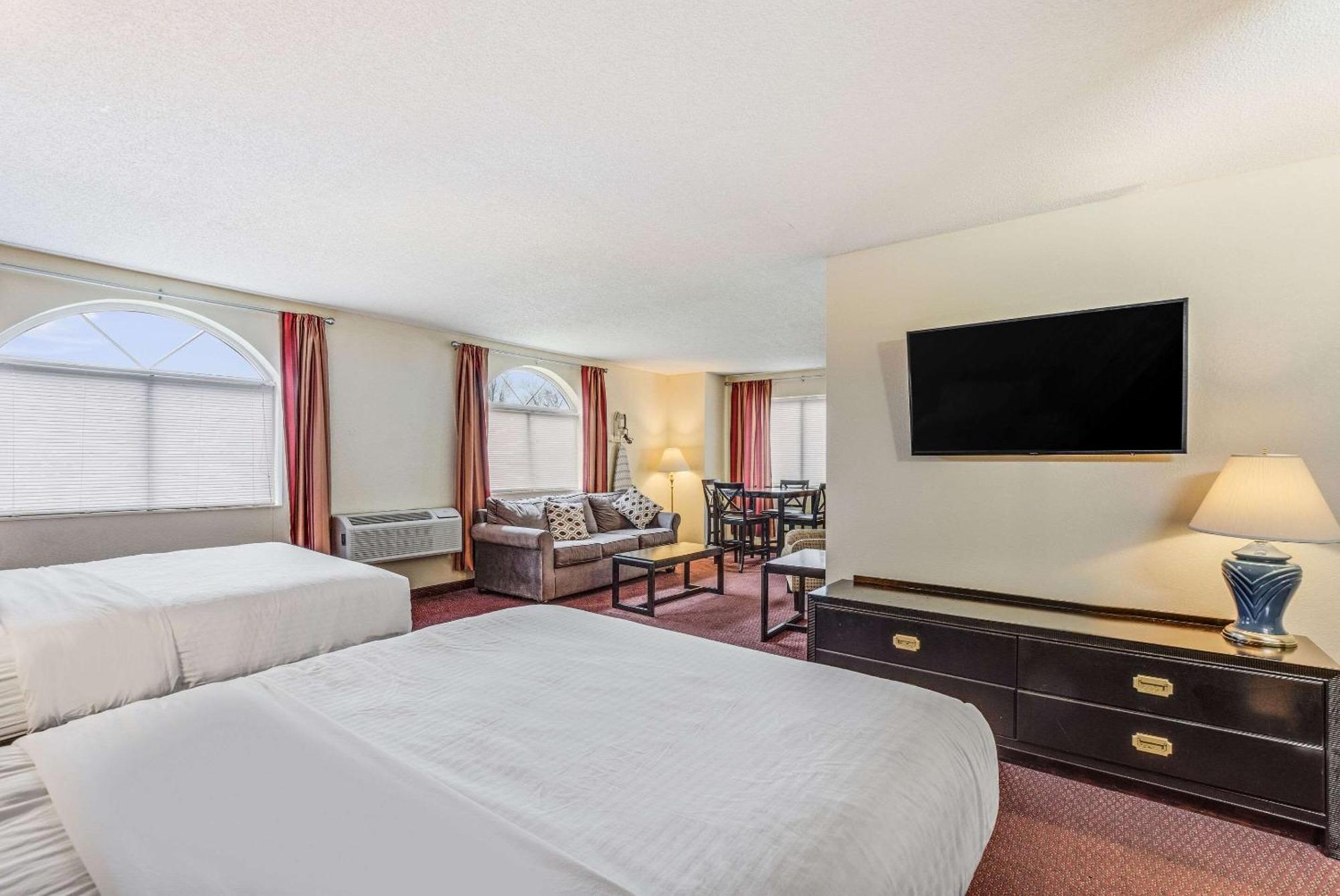 Econo Lodge Whitehall Near Michigan'S Adventure Exteriér fotografie